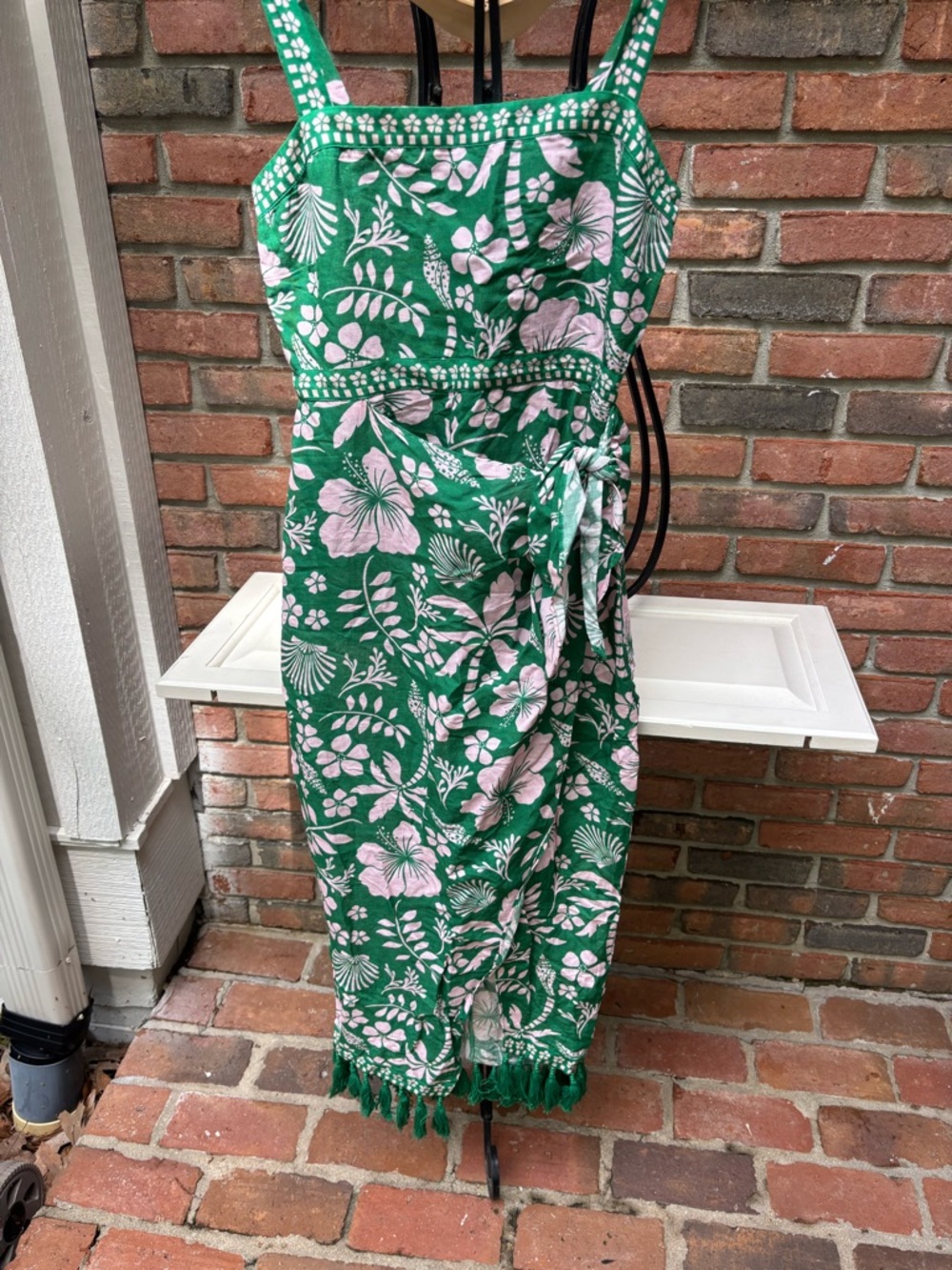 SAYLOR Green Floral Tie-Waist Sundress with Tassel Hem